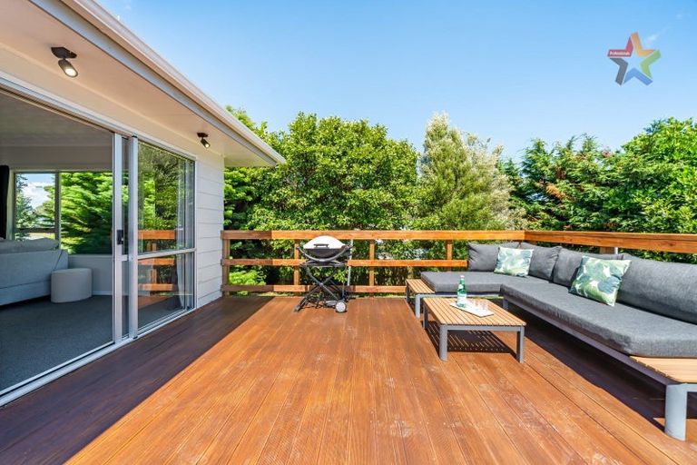 Photo of property in 3 Kaitangata Crescent, Kelson, Lower Hutt, 5010