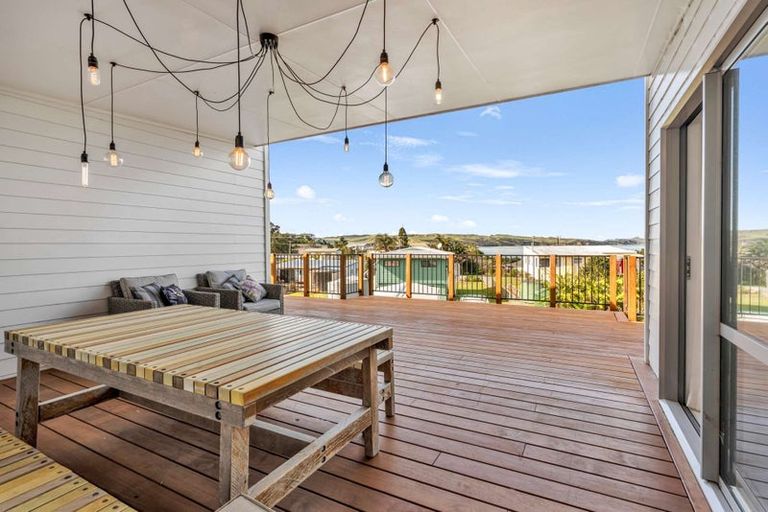 Photo of property in 18 Mariner Cove Road, Tinopai, Matakohe, 0593