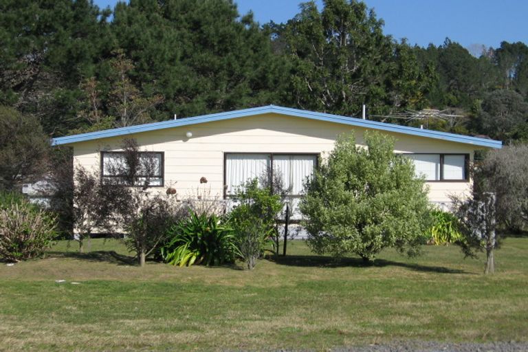 Photo of property in 46 Captain Cook Road, Cooks Beach, Whitianga, 3591
