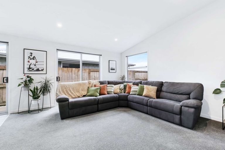 Photo of property in 21 Saddlers Way, Papamoa, 3118