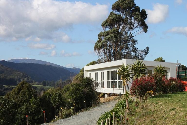 Photo of property in 38b Emerald Hill Drive, Birchville, Upper Hutt, 5018