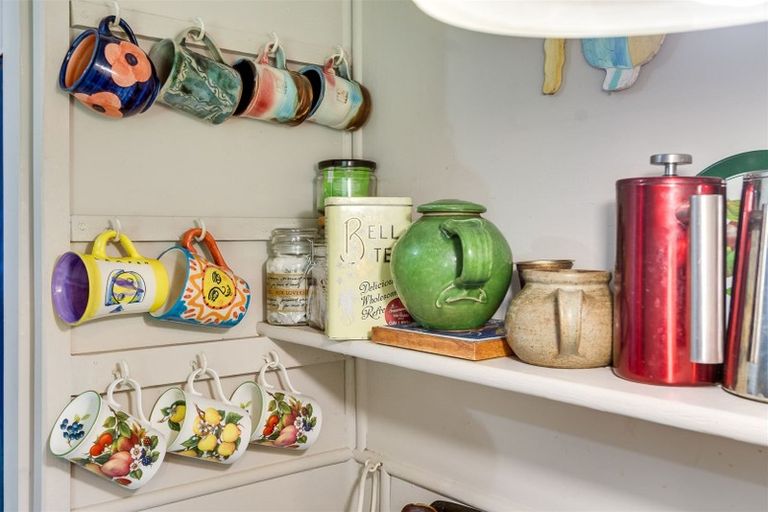 Photo of property in 35 Airini Road, Waimarama, Havelock North, 4294