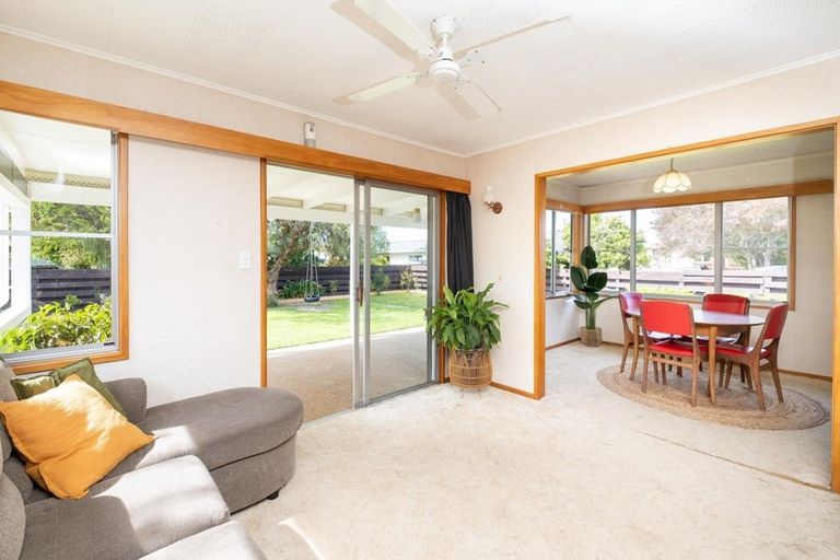 Photo of property in 1 Yeo Place, Taradale, Napier, 4112