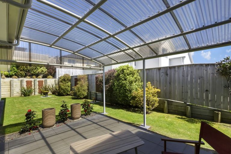 Photo of property in 6 Grace Cove, Aotea, Porirua, 5024