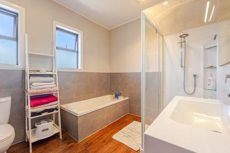 Photo of property in 4 Holyrood Terrace, Waipukurau, 4200