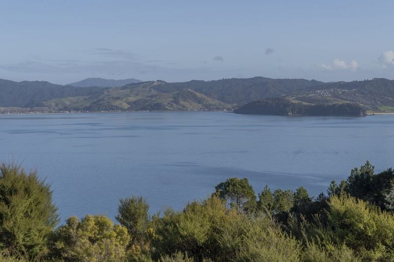 Photo of property in 404a Lees Road, Hahei, Whitianga, 3591