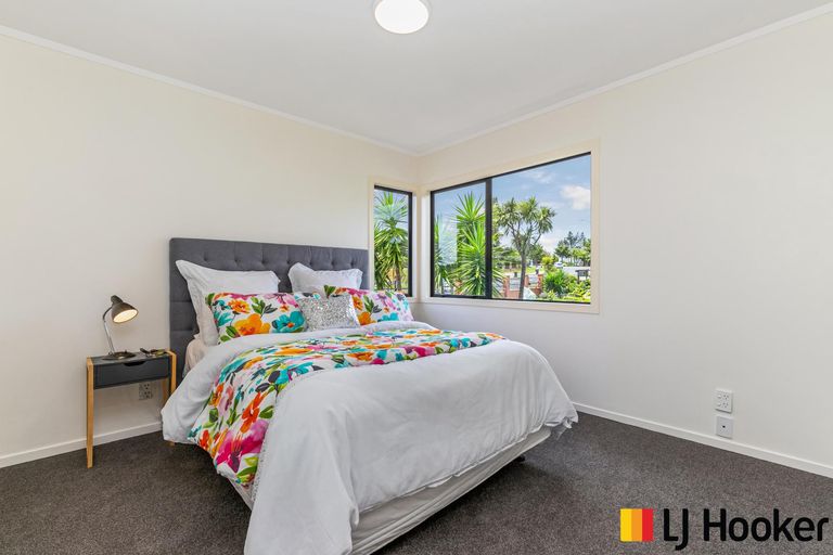 Photo of property in 38 Wairere Road, The Gardens, Auckland, 2105