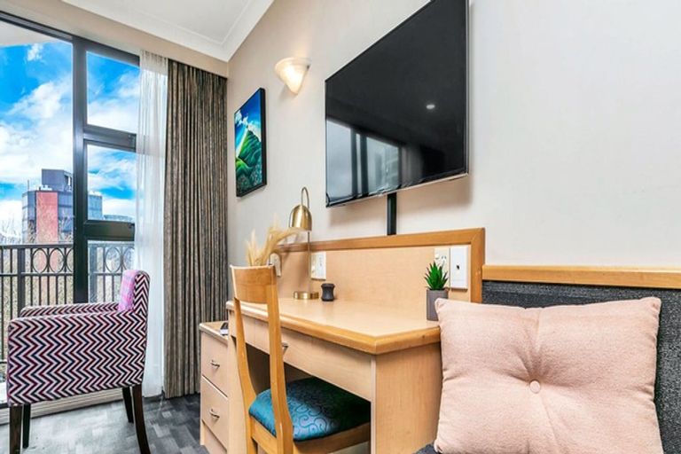 Photo of property in The Duxton Hotel Apartments, 6p/100 Greys Avenue, Auckland Central, Auckland, 1010