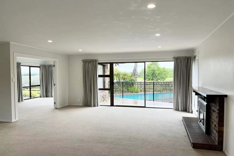 Photo of property in 143 Hamlin Road, Ardmore, Papakura, 2582