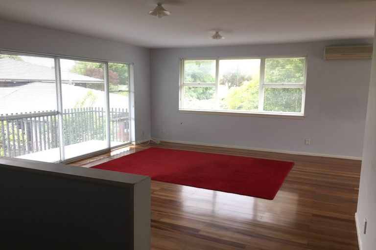 Photo of property in 12 Moorpark Place, Ilam, Christchurch, 8041