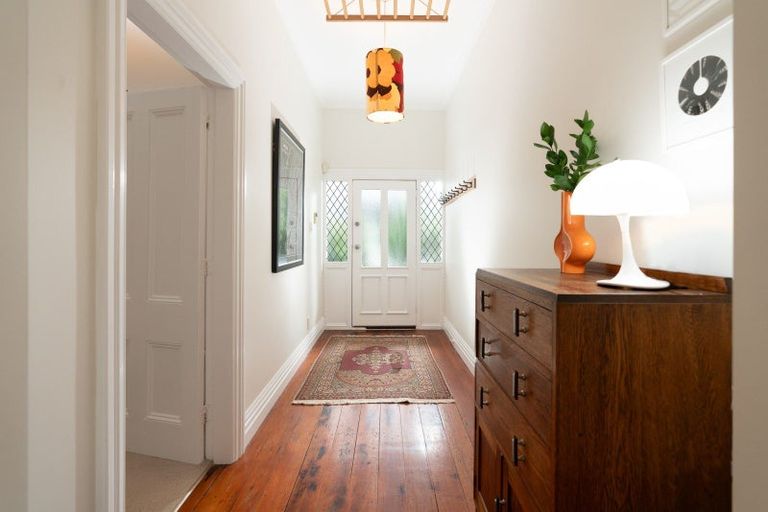 Photo of property in 33 Owen Street, Newtown, Wellington, 6021