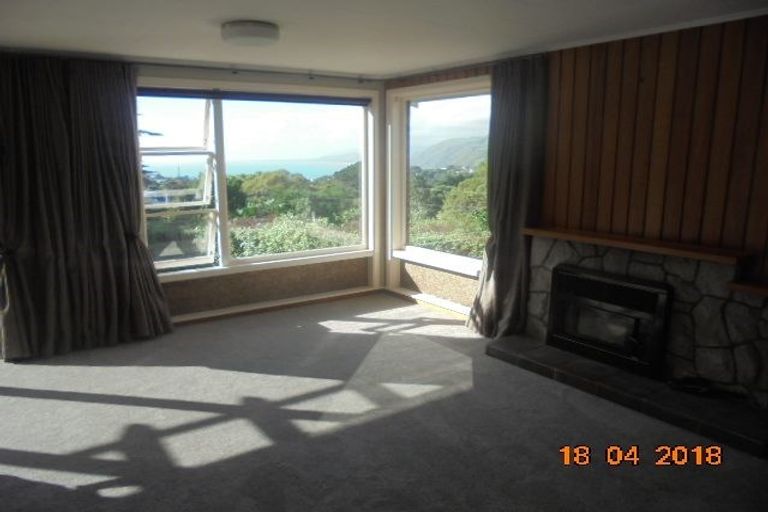 Photo of property in 12 Kapekape Place, Pukerua Bay, 5026