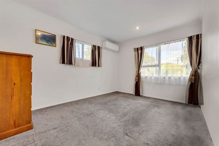 Photo of property in 2 Wilkie Place, Mount Wellington, Auckland, 1060