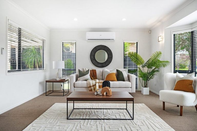 Photo of property in 4 Adrigole Place, East Tamaki, Auckland, 2013