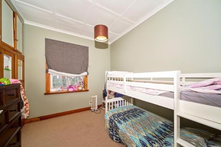 Photo of property in 17 Clifford Street, Hawera, 4610