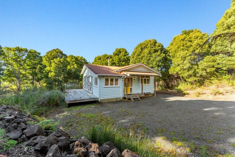 Photo of property in 120 Rangiora Road, Kaiwaka, 0573