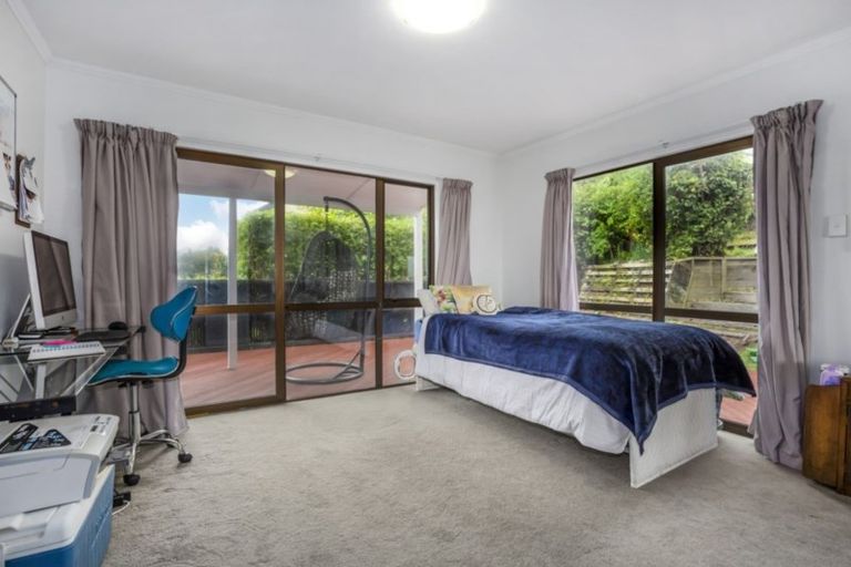 Photo of property in 10 Puketai Place, Pukerua Bay, 5026