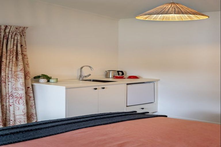 Photo of property in 28 Arcus Road, Te Horo, Otaki, 5582