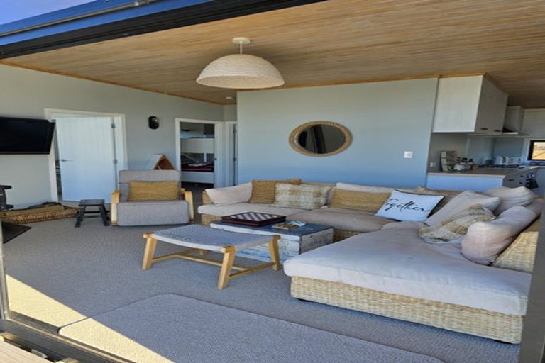 Photo of property in 4b Shoal Beach Road, Aramoana, Omakere, 4271