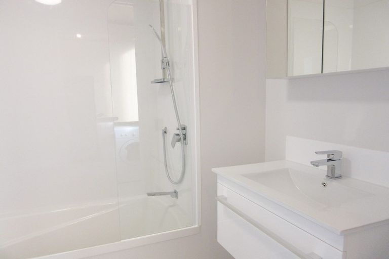 Photo of property in Vedado Apartments, 208/41 Hopper Street, Mount Cook, Wellington, 6011