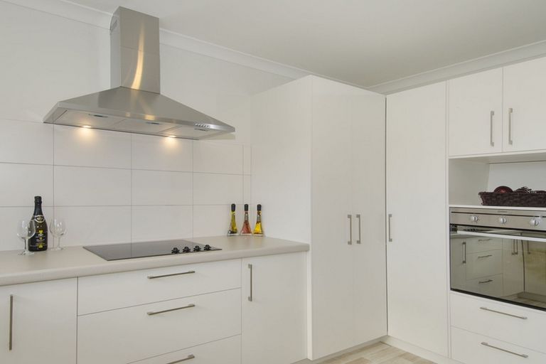 Photo of property in 170 Ballintoy Park Drive, Welcome Bay, Tauranga, 3175