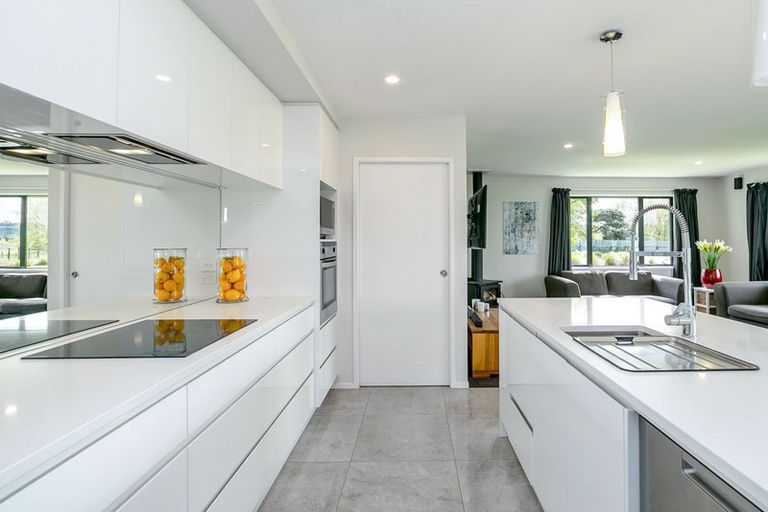 Photo of property in 81 Halls Road, Pahiatua, 4910