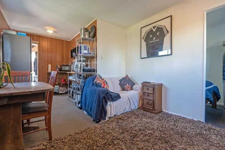Photo of property in 38 Acacia Street, Kelvin Grove, Palmerston North, 4414
