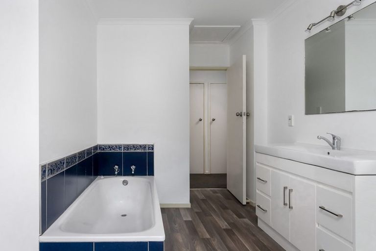 Photo of property in 54 Ronald Avenue, Glenbrook, Waiuku, 2681