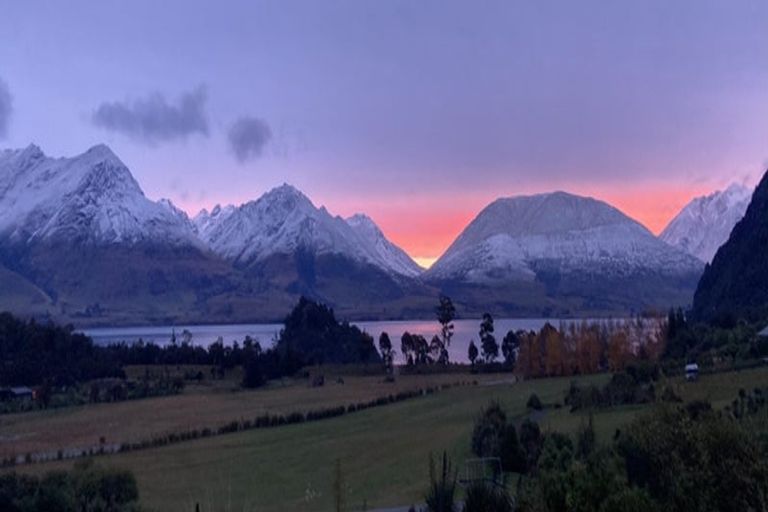 Photo of property in 18 Lookout Drive, Mount Creighton, Queenstown, 9371