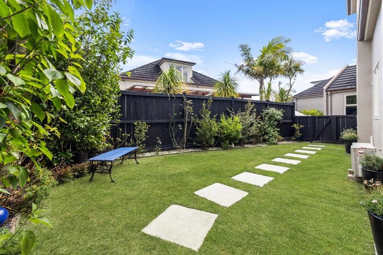 Photo of property in 17 Eaglemont Drive, East Tamaki Heights, Auckland, 2016