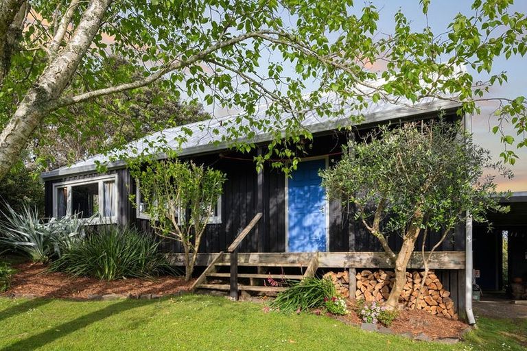 Photo of property in 26 Pohutukawa Drive, Athenree, Waihi Beach, 3177