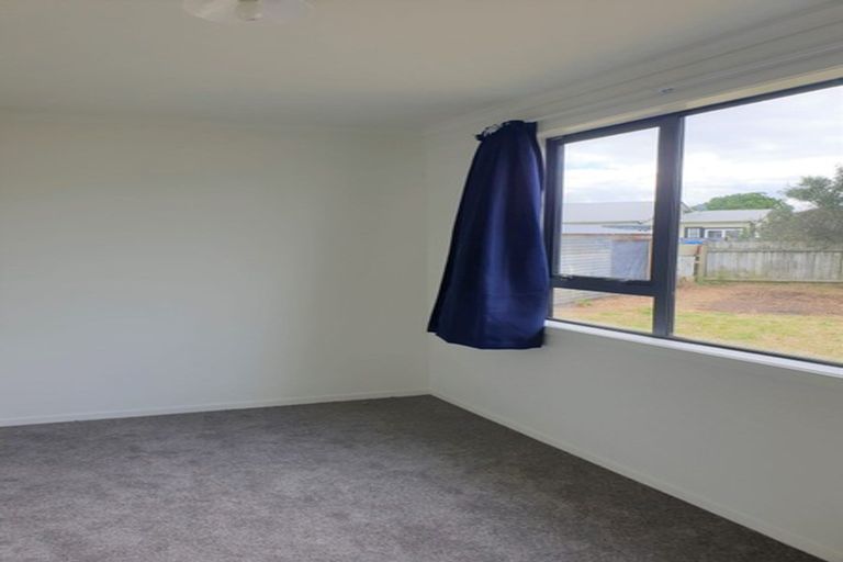 Photo of property in 3 Waitai Street, Castlecliff, Whanganui, 4501