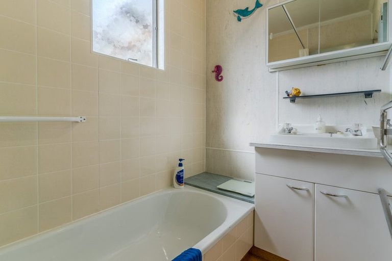 Photo of property in 15 Falstone Crescent, Twizel, 7901