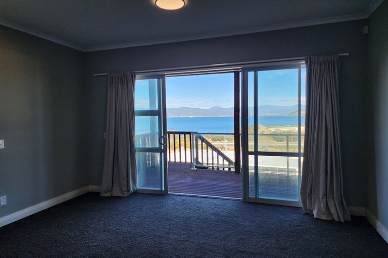 Photo of property in 20 Cameron Street, Kaiwharawhara, Wellington, 6035