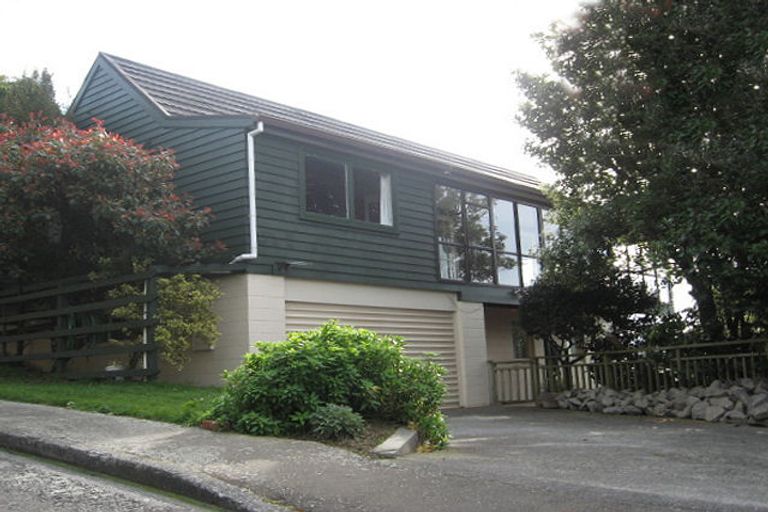 Photo of property in 8 Shotter Street, Karori, Wellington, 6012