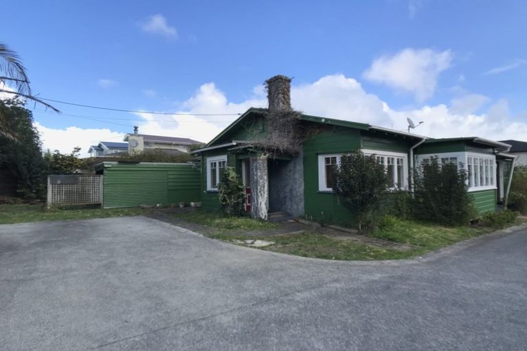 Photo of property in 90a Forrest Road, Forrest Hill, Auckland, 0620