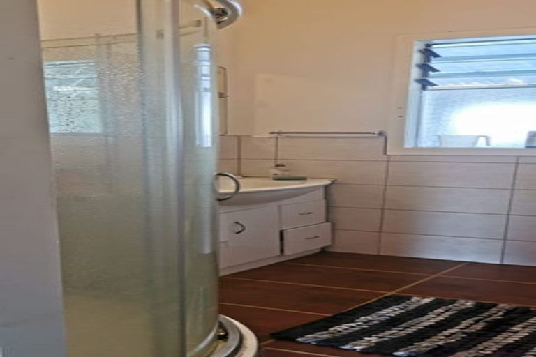 Photo of property in 10 Wattle Street, New Lynn, Auckland, 0600