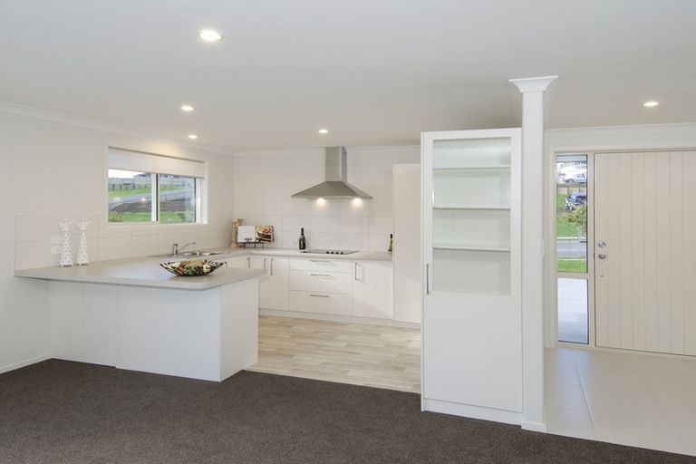 Photo of property in 170 Ballintoy Park Drive, Welcome Bay, Tauranga, 3175