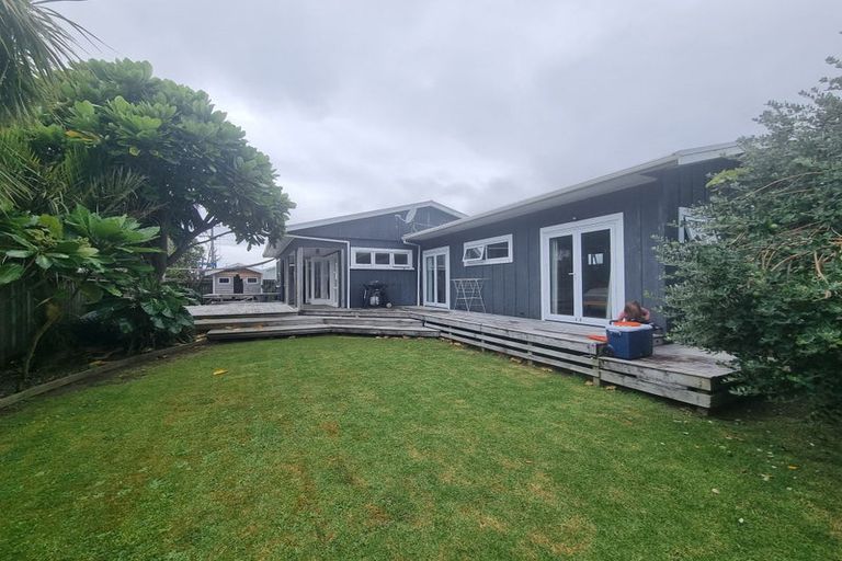 Photo of property in 2 Rainsford Street, Moturoa, New Plymouth, 4310