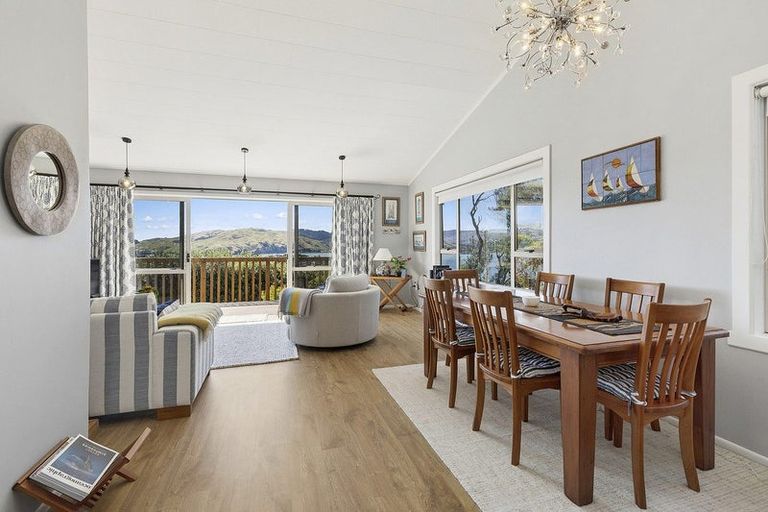 Photo of property in 14 Kenef Road, Paremata, Porirua, 5024