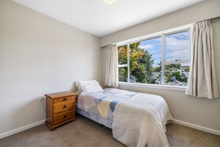 Photo of property in 230 Avonhead Road, Avonhead, Christchurch, 8042