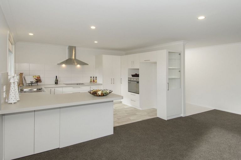 Photo of property in 170 Ballintoy Park Drive, Welcome Bay, Tauranga, 3175