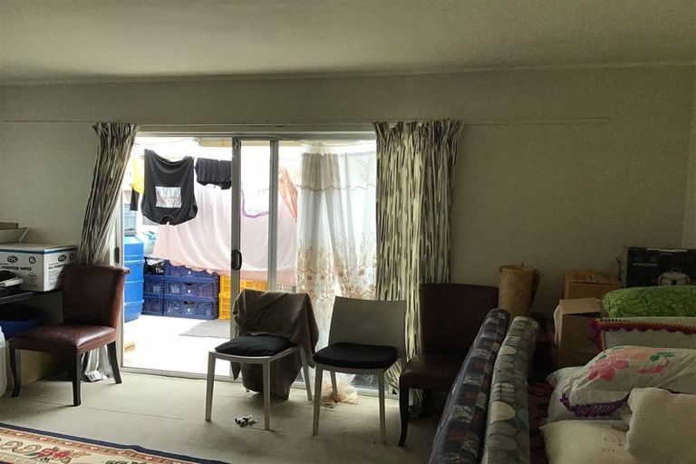 Photo of property in 4/52 Tudor Road, Henderson, Auckland, 0610