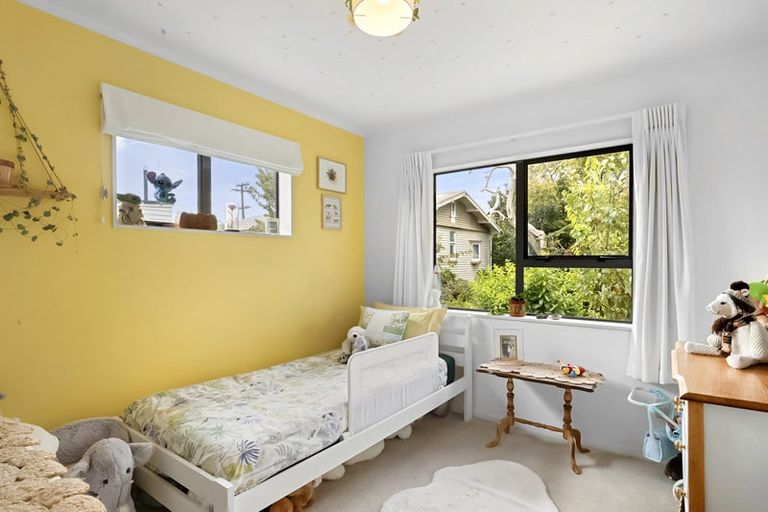 Photo of property in 172b Mangorei Road, Merrilands, New Plymouth, 4312