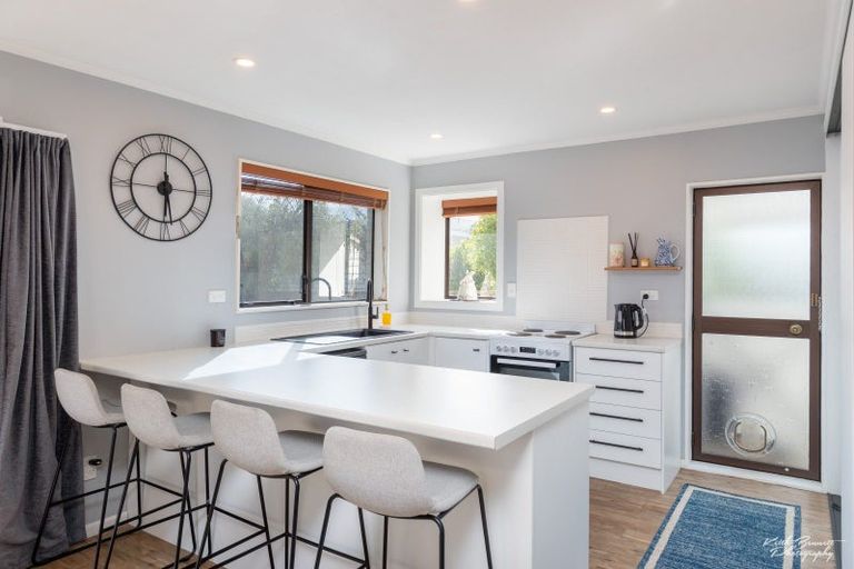 Photo of property in 2/3 Ararino Street, Trentham, Upper Hutt, 5018