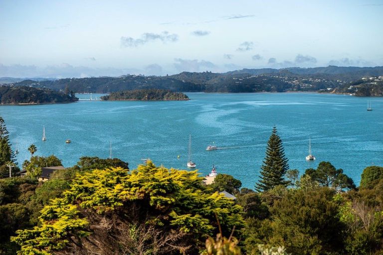 Photo of property in 8 Titore Way, Russell, 0202