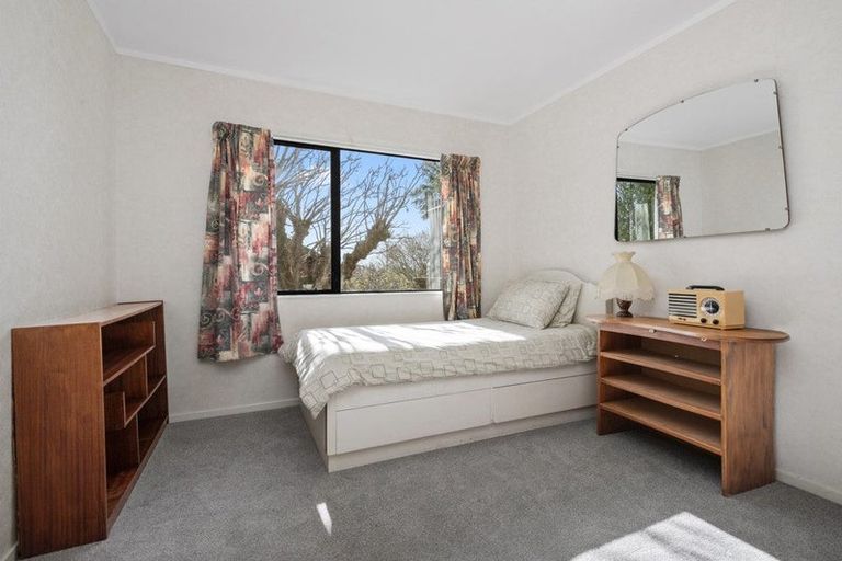 Photo of property in 69 Puriri Road, Pukekohe, 2120