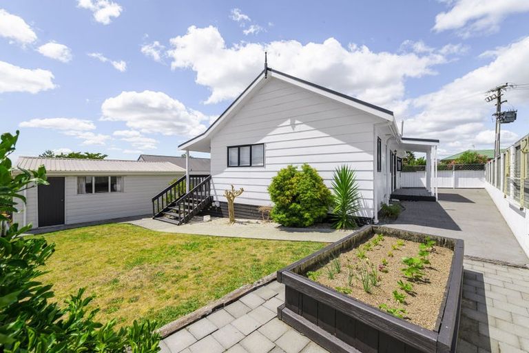 Photo of property in 20 Dixon Road, Fitzroy, Hamilton, 3206