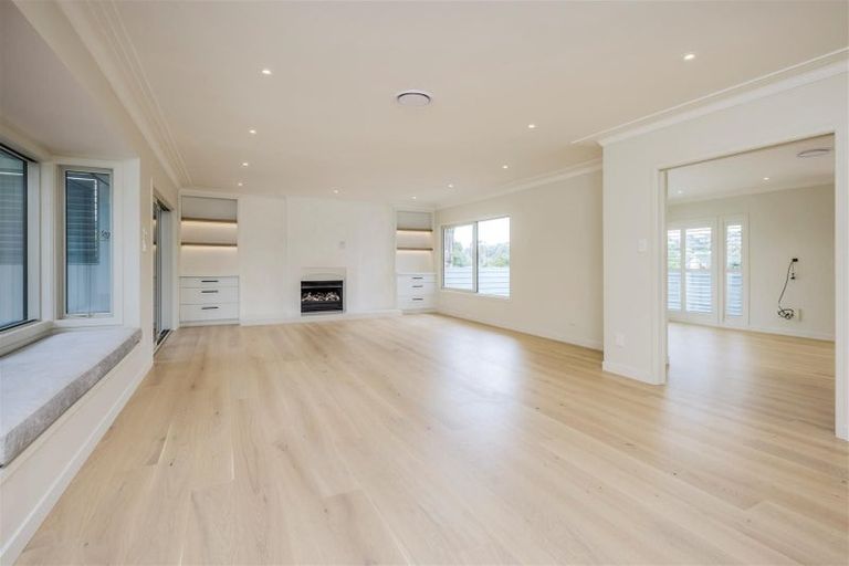 Photo of property in 8 Poseidon Place, Half Moon Bay, Auckland, 2012