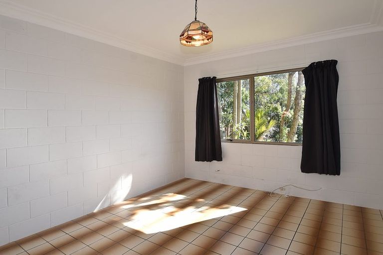 Photo of property in 24 Domain Crescent, Muriwai, Waimauku, 0881